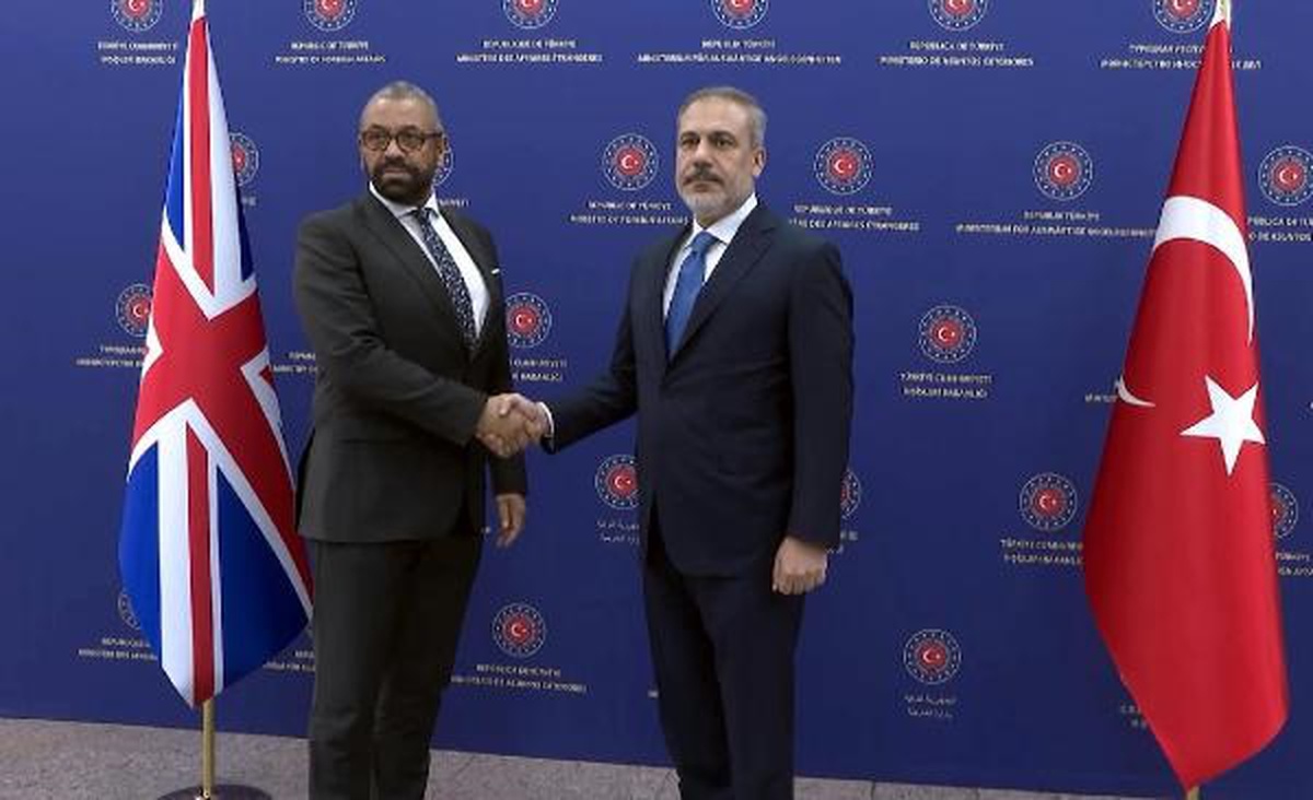 Dışişleri Bakanı Hakan Fidan, İngiltere Dışişleri Bakanı ile Görüştü