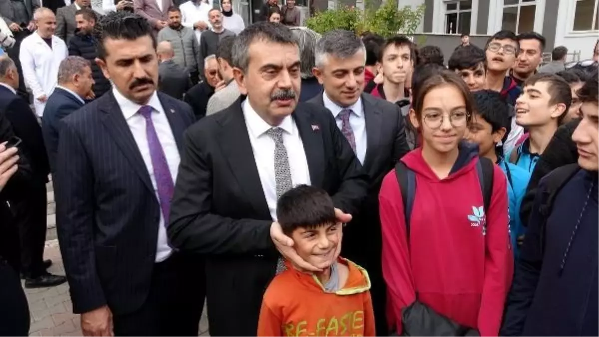 Bakan Tekin: Uluslararası metinlerin toplumsal değerlerimizi savunacak şekilde düzenlenmesi lazım (2)