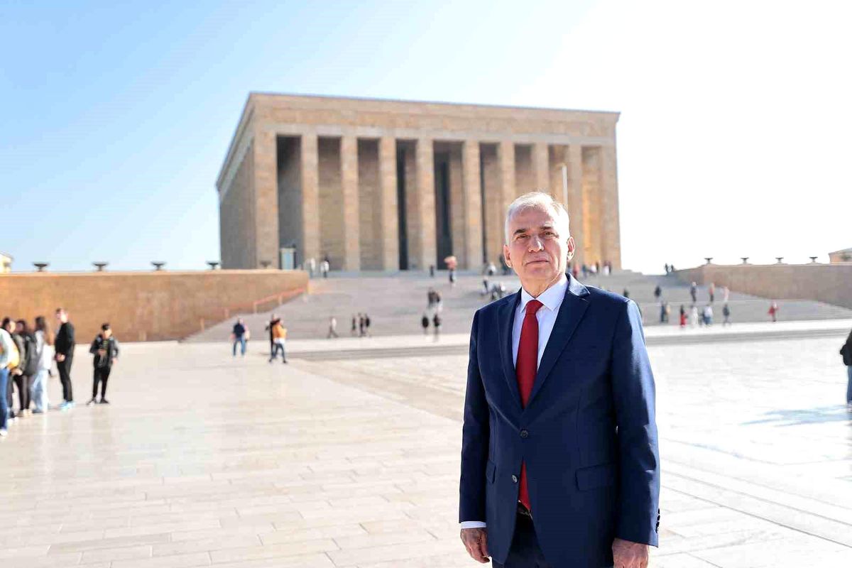 Denizli Belediye Başkanı Zolan\'dan Anıtkabir\'e ziyaret