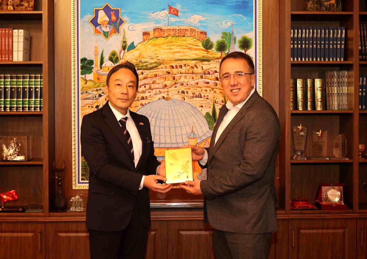 Japonya\'nın Ankara Büyükelçisi Nevşehir Belediye Başkanı\'nı ziyaret etti