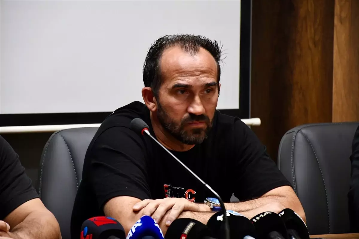 Darıca Gençlerbirliği, Theofanis Gekas\'ı futbol direktörlüğüne getirdi