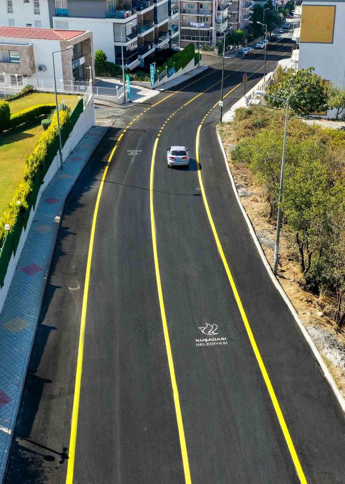 Kuşadası\'nda Yol Yapım Çalışmaları Tamamlandı