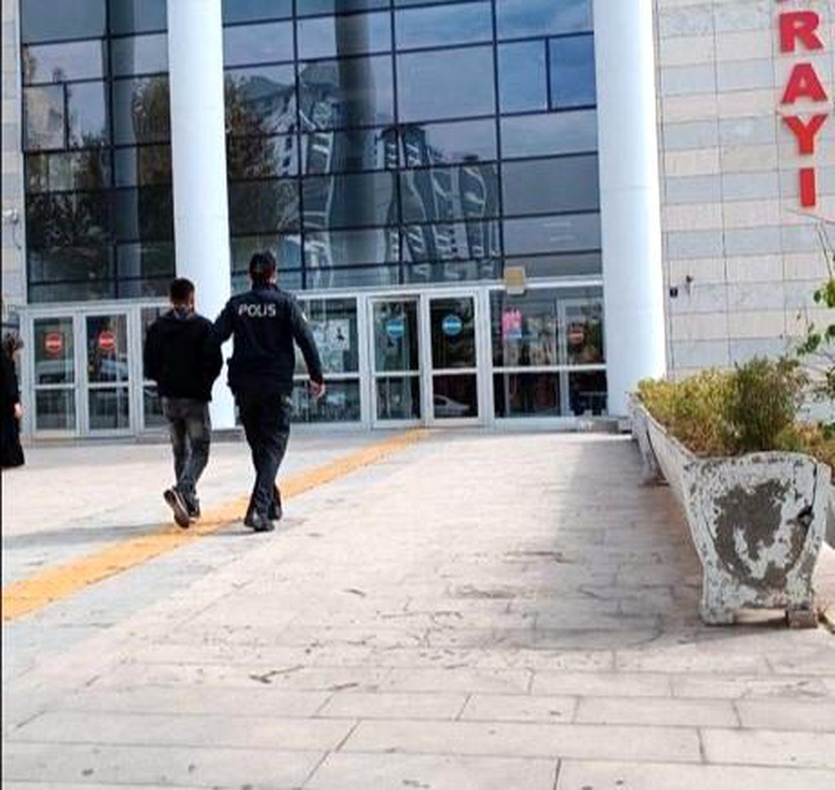Elazığ\'da iş yerinden hırsızlık yapan şüpheli tutuklandı
