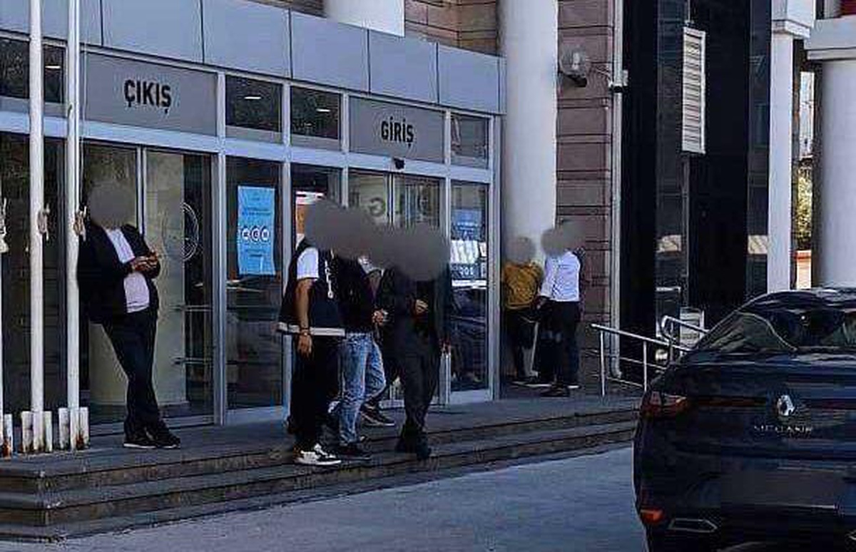 Kuşadası\'nda göçmen kaçakçılığı yapan şüpheli yakalandı