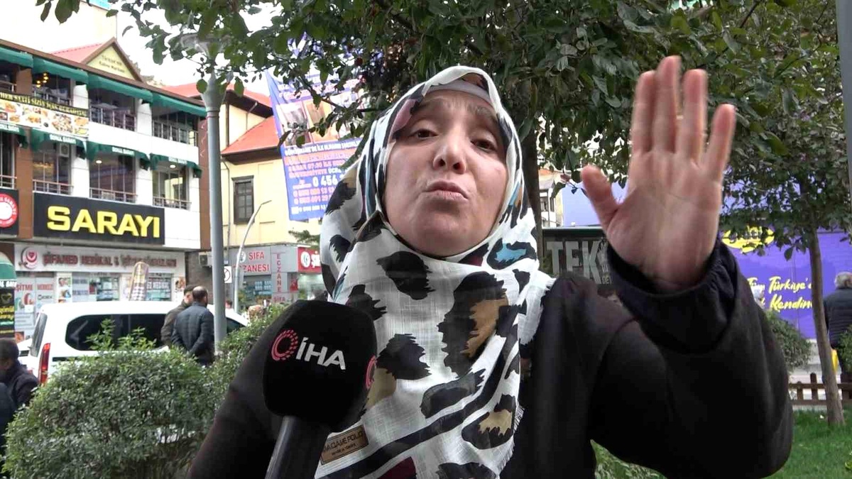 Gümüşhane\'de kadınlar Filistin\'e destek için oturma eylemi başlattı