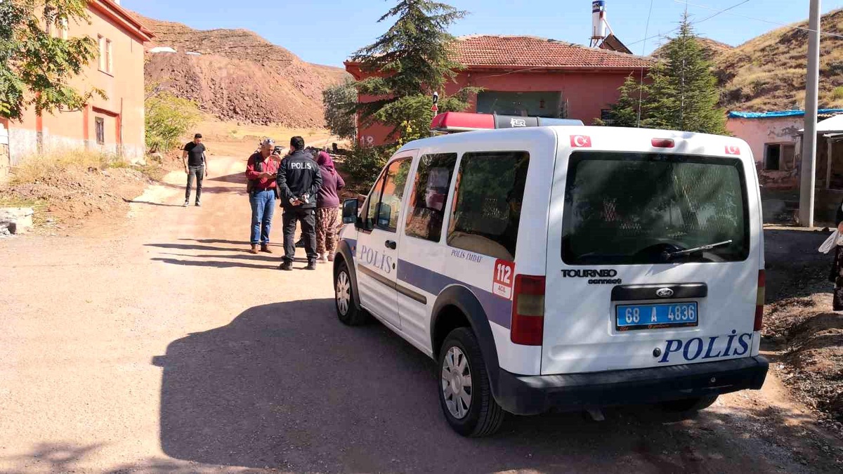 Aksaray\'da Tabanca ve Bıçaklı Kavga: Bir Kişi Yaralandı