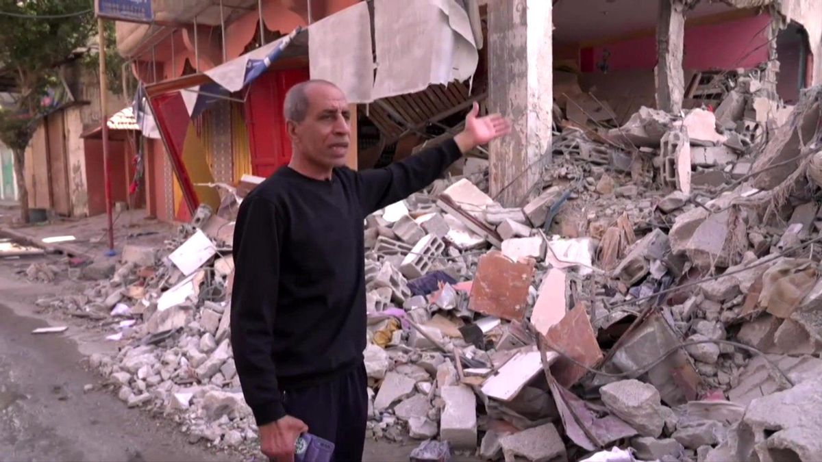 İkinci İntifada\'nın sembolü Muhammed Durra\'nın babası, İsrail bombardımanında kaybettiği aile üyelerini toprağa veriyor