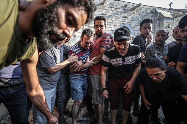 İsrail'in Gazze'ye düzenlediği saldırılarda ölü sayısı 4 bin 137 oldu İsrail'in Gazze'ye düzenlediği saldırılarda ölü sayısı 4 bin 137 oldu