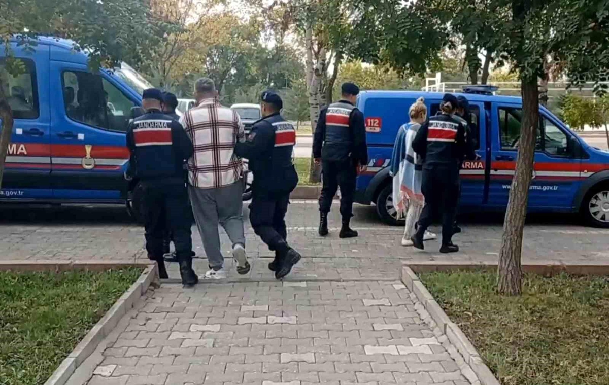 Aksaray\'da Uyuşturucu Operasyonu: 2 Kişi Tutuklandı