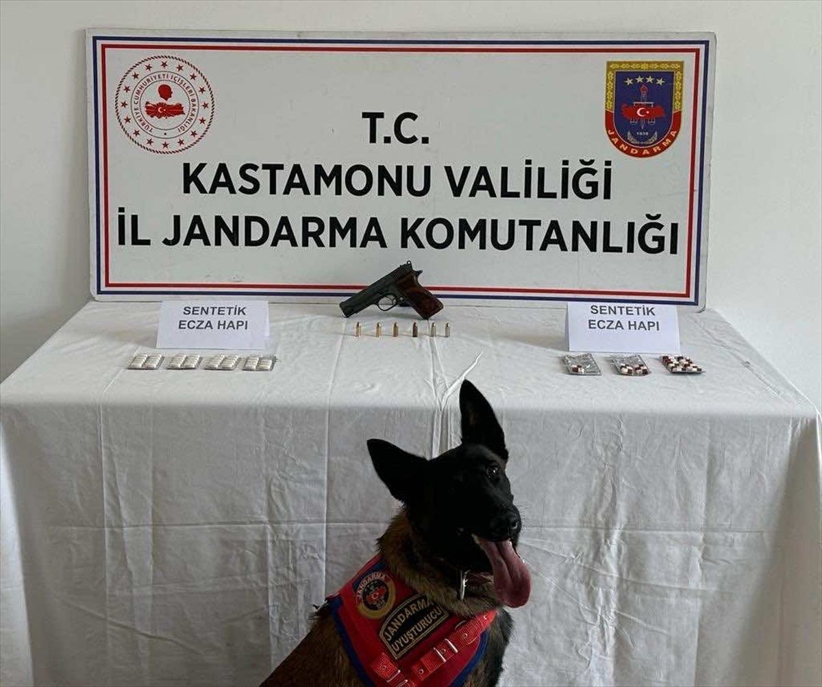 Tosya\'da Uyuşturucu Operasyonu: 3 Şüpheli Gözaltına Alındı