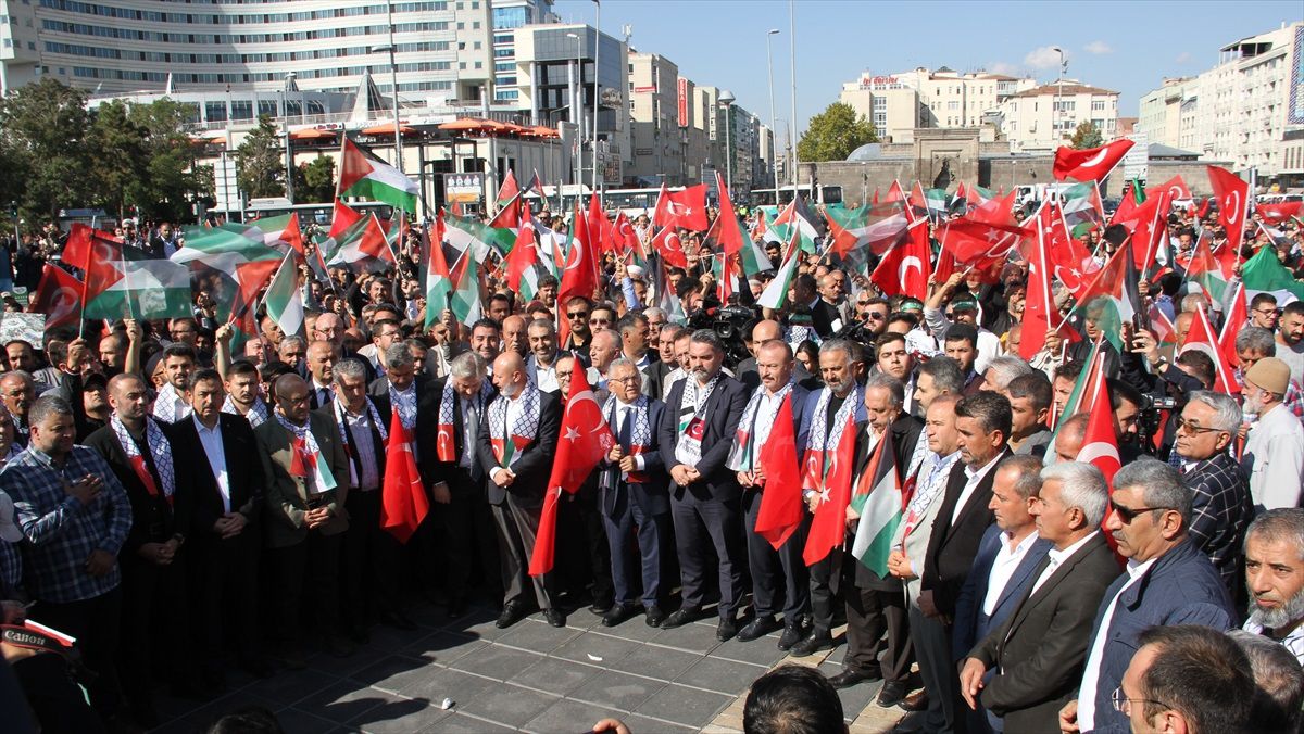 Kayseri\'de İsrail\'in Filistin\'e yönelik saldırıları kınandı