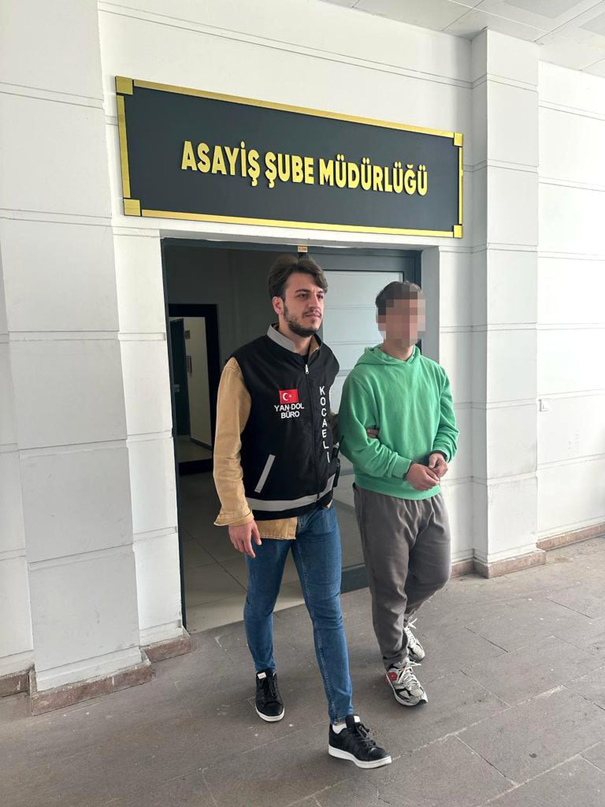 Kocaeli\'de İşitme Engelliler Spor Kulübü Başkanı 3 Milyon TL Dolandırıcılık İddiasıyla Gözaltına Alındı