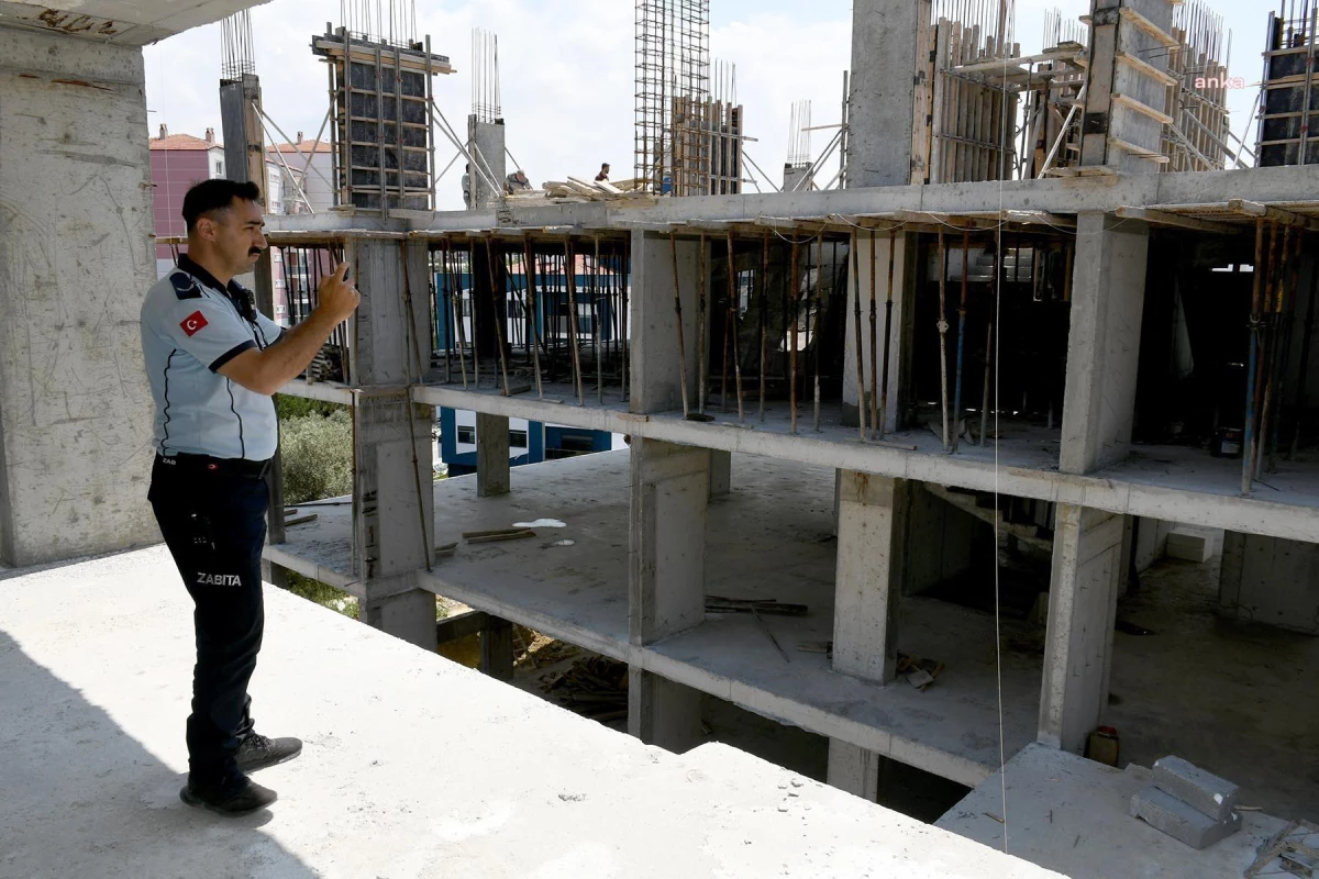 Kuşadası Belediyesi, inşaat yasağına uymayan firmalara ceza kesti