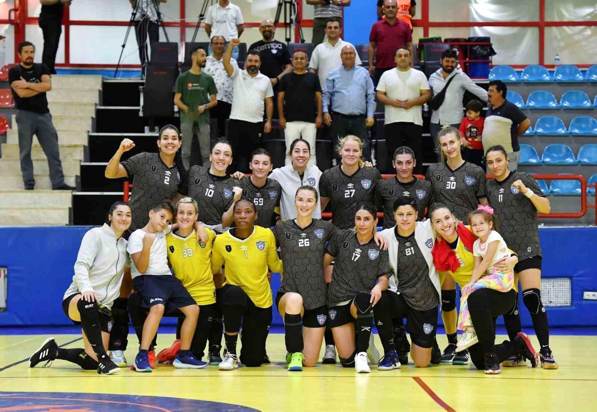 Konyaaltı Belediye Spor Kulübü Kadın Hentbol Takımı, Aksaray Belediye Spor Kulübü\'nü mağlup etti