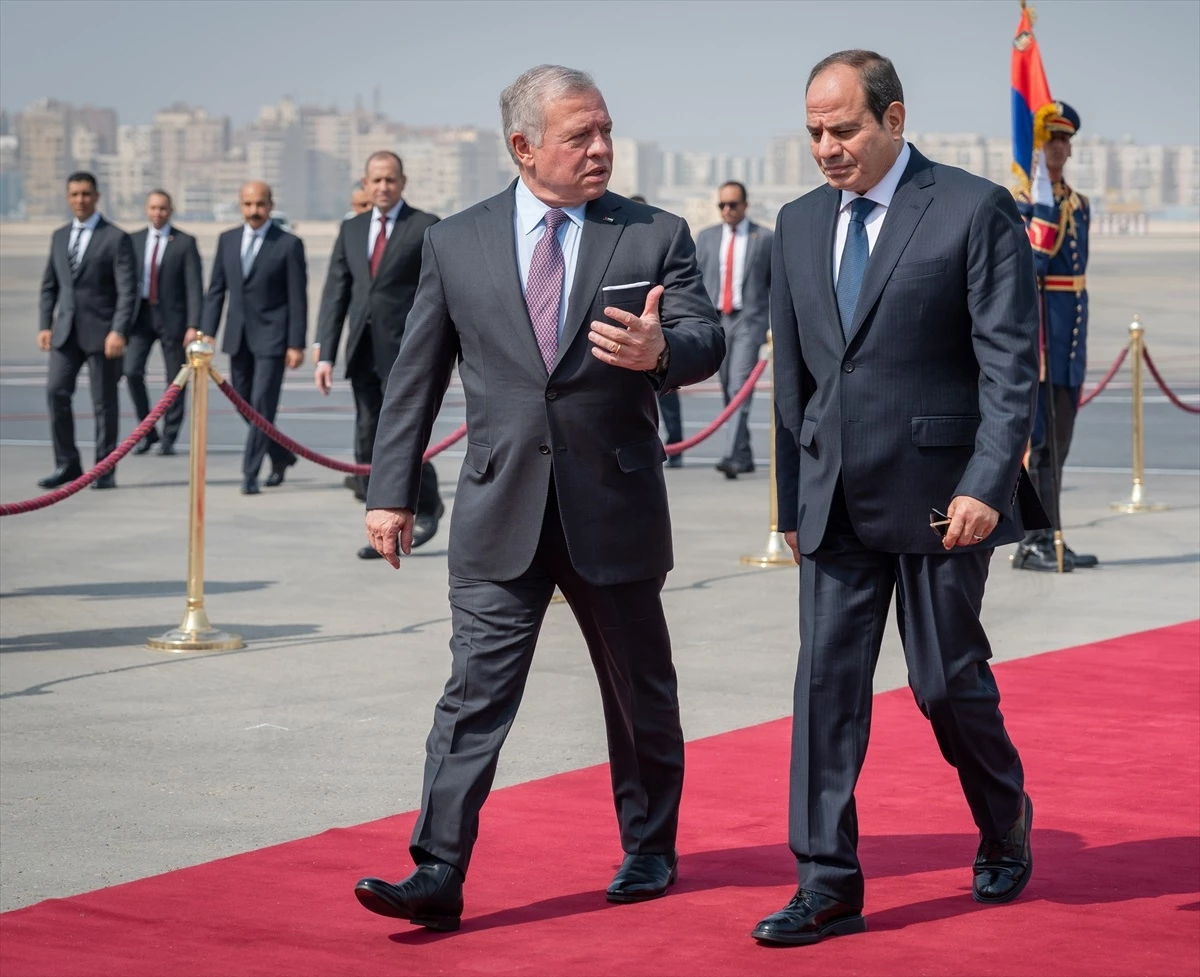 Mısır Cumhurbaşkanı Sisi ile Ürdün Kralı Abdullah "Gazze\'deki askeri gerilimi" görüştü