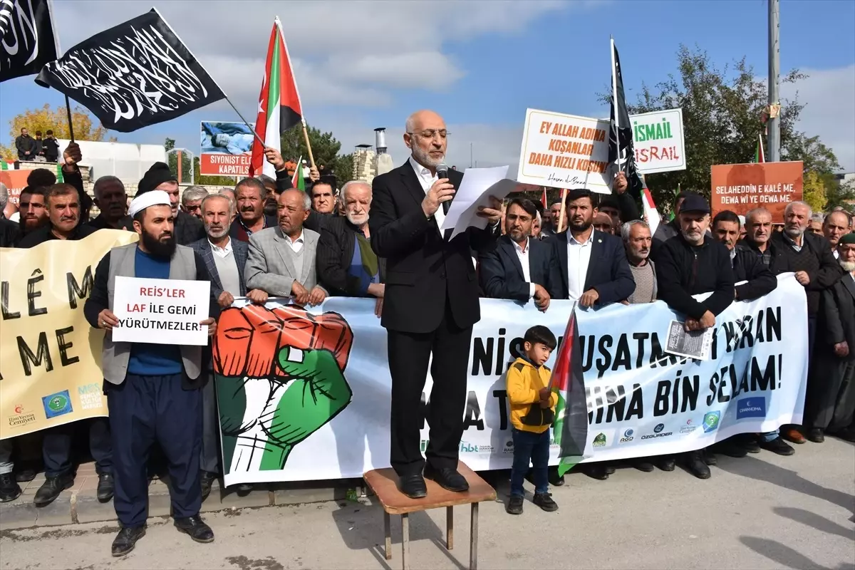 Muş\'ta İsrail\'in Gazze\'ye yönelik saldırıları protesto edildi