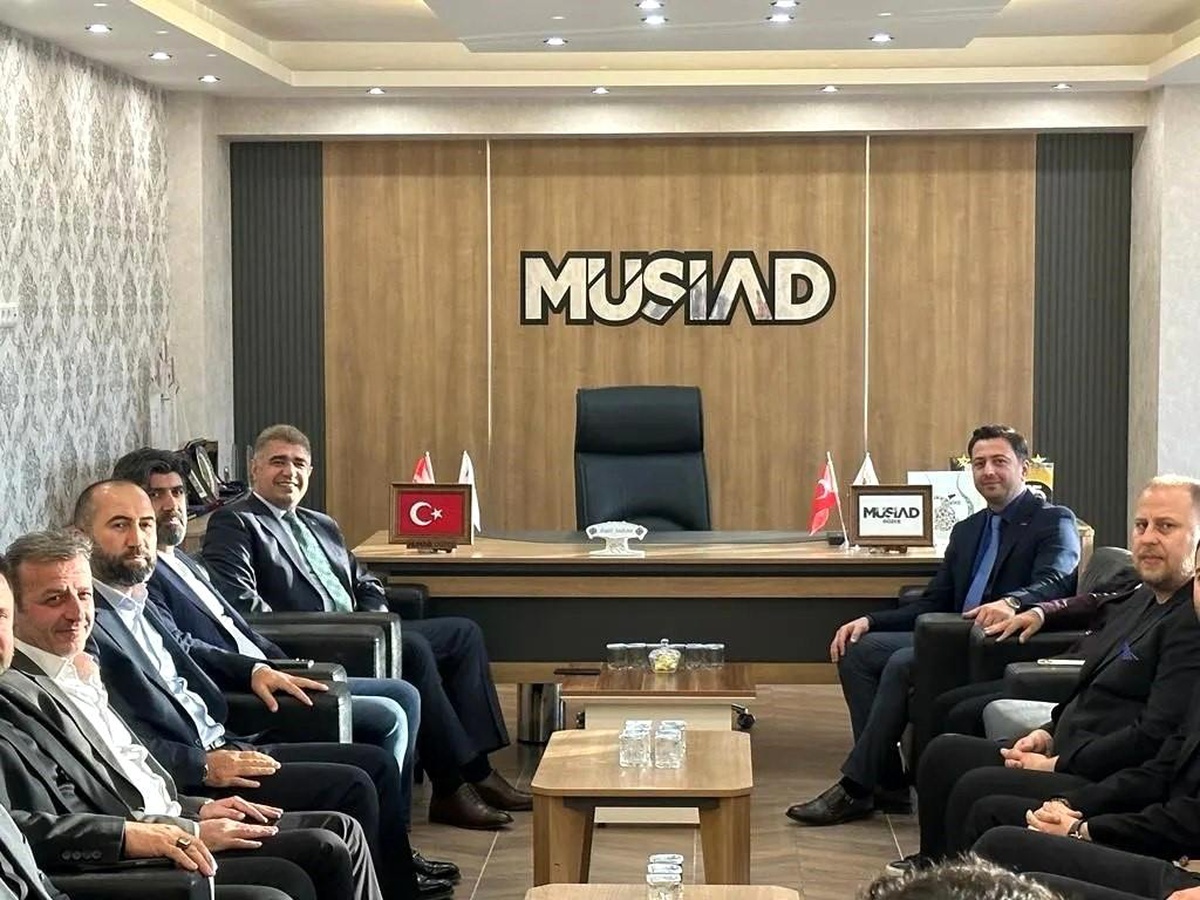 MÜSİAD Düzce Şubesi Vali Selçuk Aslan\'ı Ağırladı