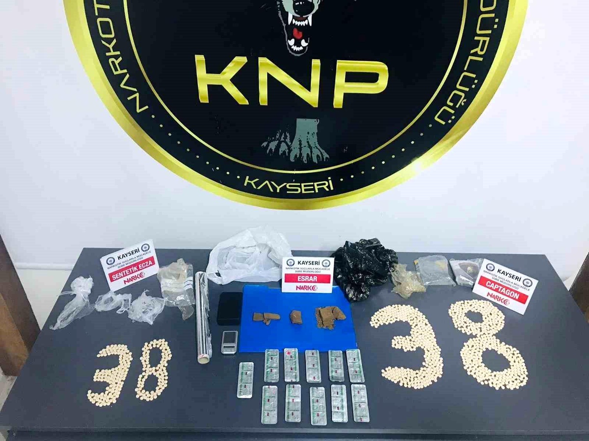 Kayseri\'de Uyuşturucu Operasyonu: Çok Sayıda Hap Ele Geçirildi
