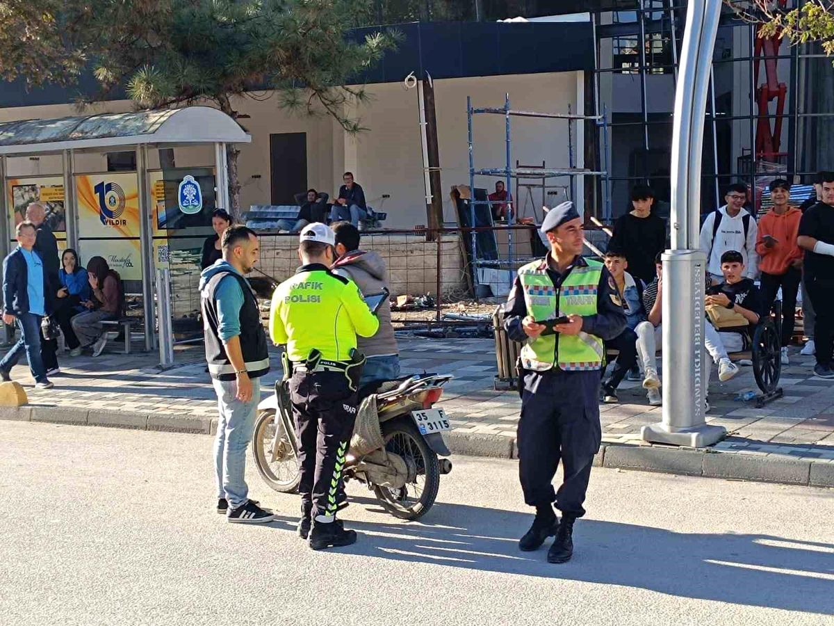 Afyonkarahisar\'da Drone Destekli Trafik Denetimi