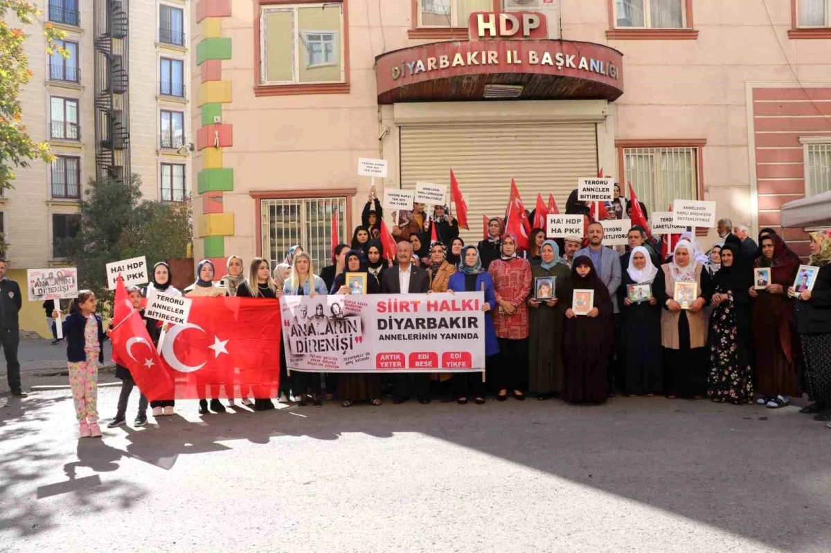 Siirtli anneler, Diyarbakır annelerine destek ziyaretinde bulundu