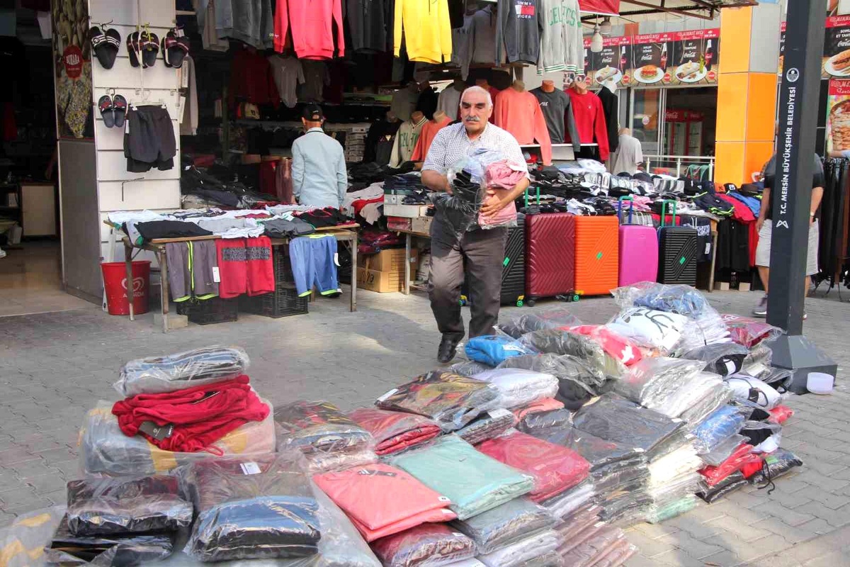 Mersin\'de tarihi Zafer Çarşısı tahliye ediliyor
