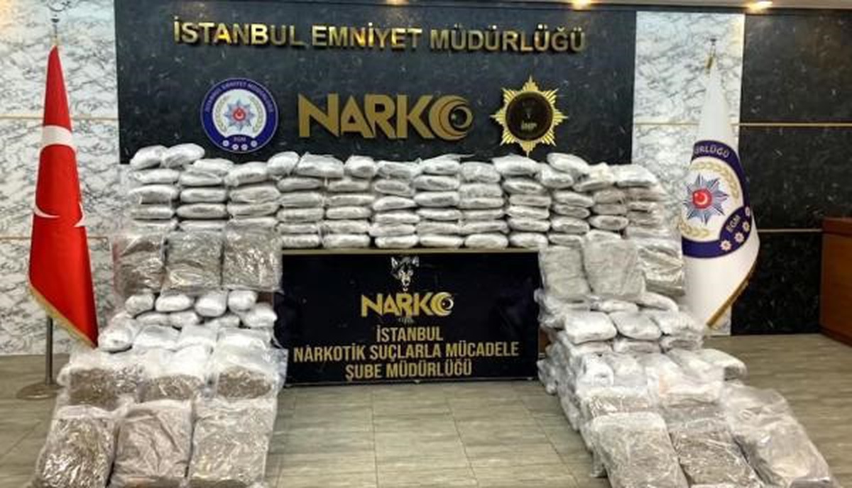 İçişleri Bakanı: \'Narkogüç\' Operasyonlarında Büyük Miktarda Uyuşturucu Ele Geçirildi
