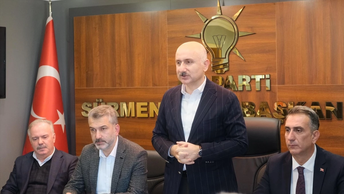 AK Parti Trabzon Milletvekili Adil Karaismailoğlu, Sürmene İlçe Başkanlığını ziyaret etti