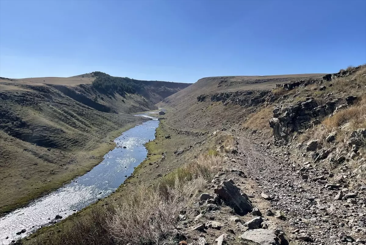 Ardahan\'da tarih öncesinden yaşam izleri taşıyan Harosman Kanyonu turizme kazandırılacak