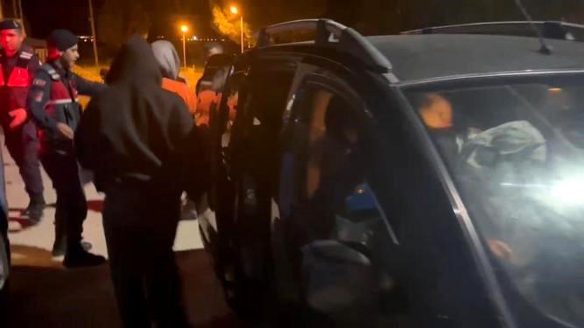 Çanakkale\'de 9 Afganistanlı kaçak göçmen ve 2 organizatör yakalandı
