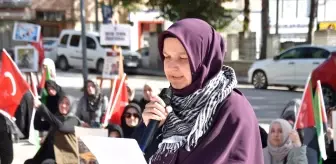 Bilecik'te Filistinliler için oturma eylemi başlatıldı