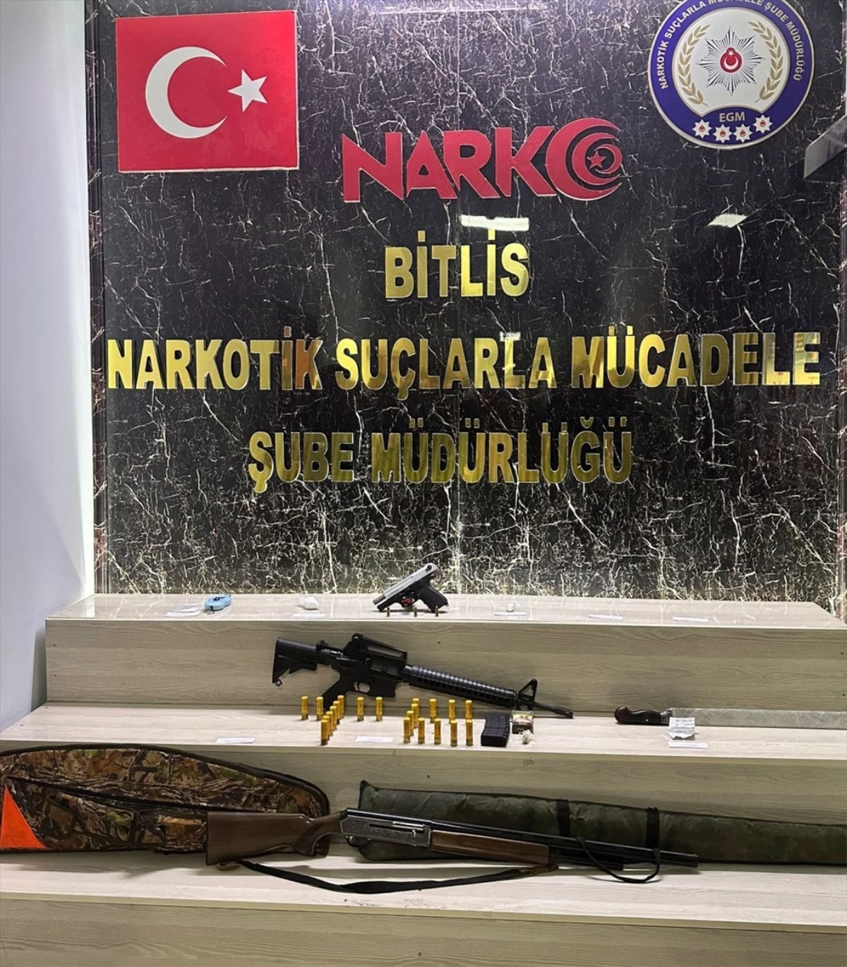 Bitlis\'te uyuşturucu operasyonu: 13 şüpheli tutuklandı