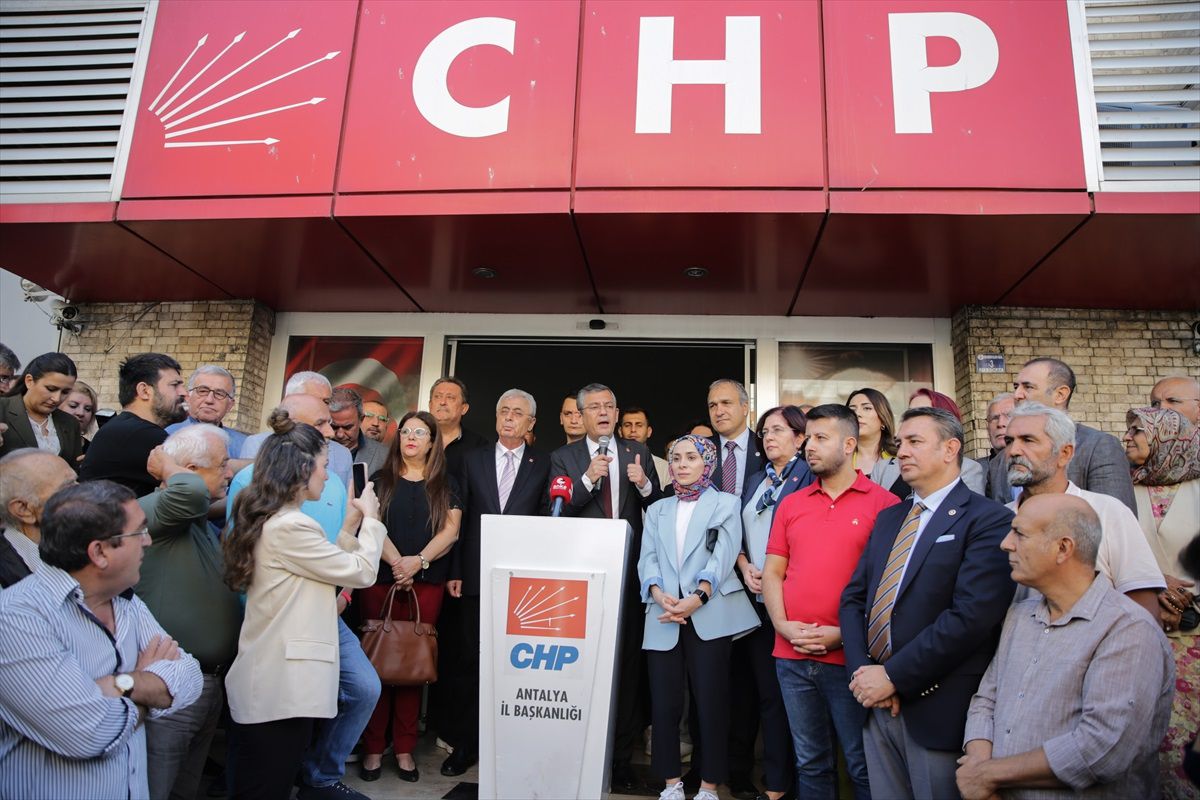 CHP Genel Başkanlığına adaylığını açıklayan Özgür Özel: Muhalefetin birleşmesine ihtiyaç var
