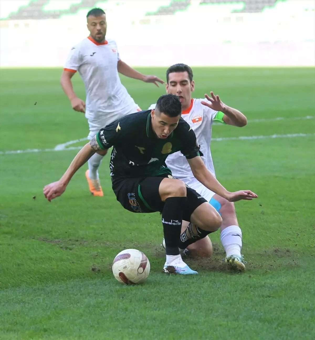 Sakaryaspor, Adanaspor\'u 2-0 mağlup etti