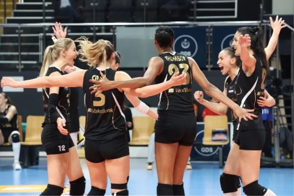 VakıfBank Sultanlar Ligi\'nde Galatasaray\'ı 3-0 mağlup etti