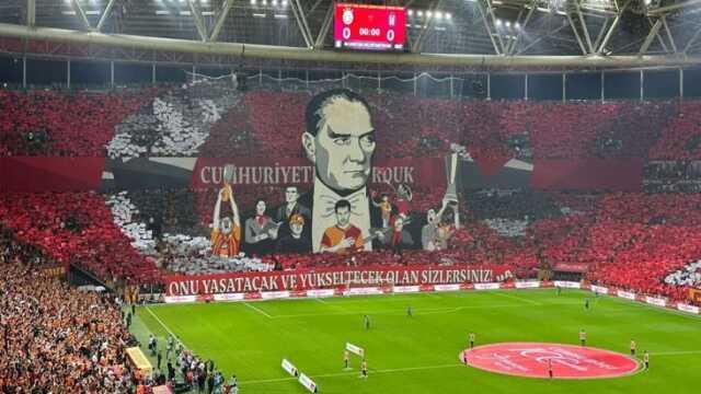 Galatasaray'dan Cumhuriyet'in 100. yılına özel koreografi