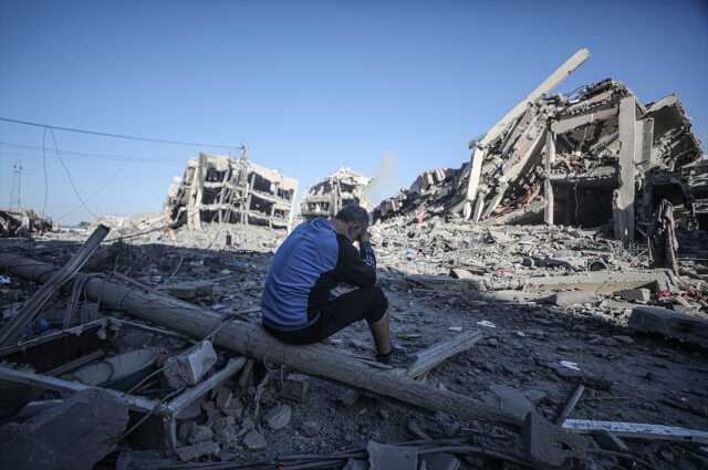İsrail'in Gazze'ye düzenlediği saldırılarda binlerce bina yıkıldı İsrail'in Gazze'ye düzenlediği saldırılarda binlerce bina yıkıldı
