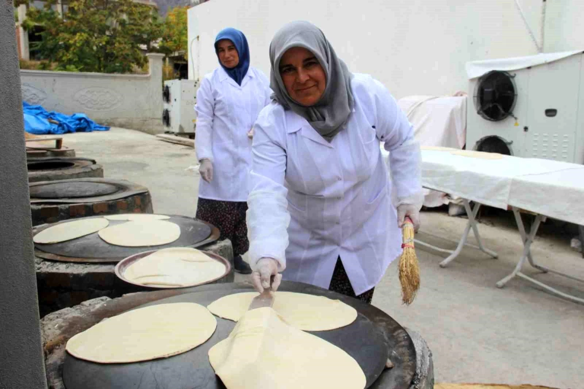 Sivas\'ın Akıncılar ilçesinde kadınlar tarafından işlenen yöresel ürünler Türkiye\'nin her yerine gönderiliyor