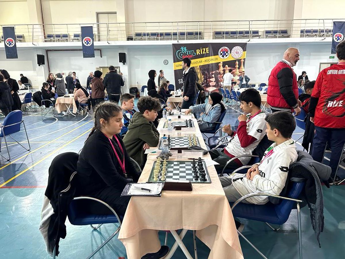 Kars\'ta Satranç Sporu Yoğun İlgi Görüyor