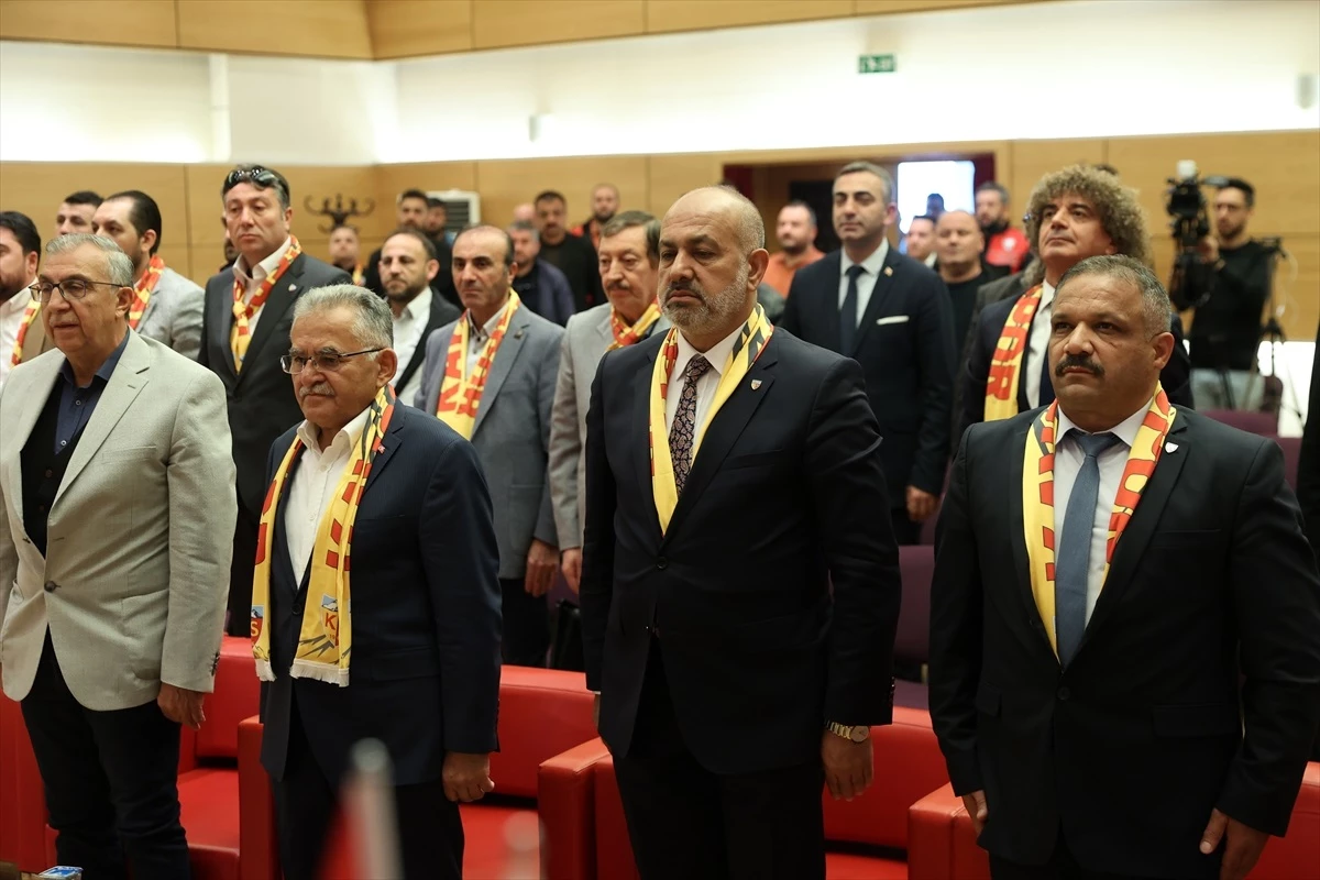 Kayserispor Kulübü Tüzük Tadili İçin Olağanüstü Genel Kurul Toplantısı Gerçekleştirildi