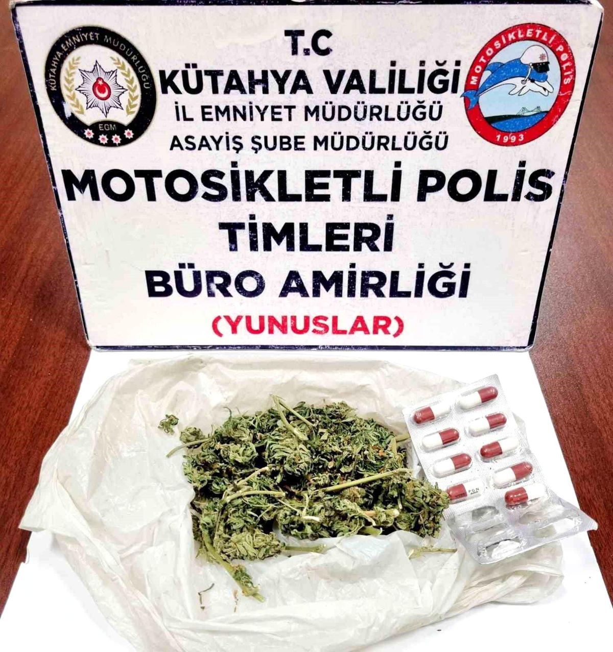 Kütahya\'da Motosikletli Polis Timlerince Uyuşturucu Operasyonu