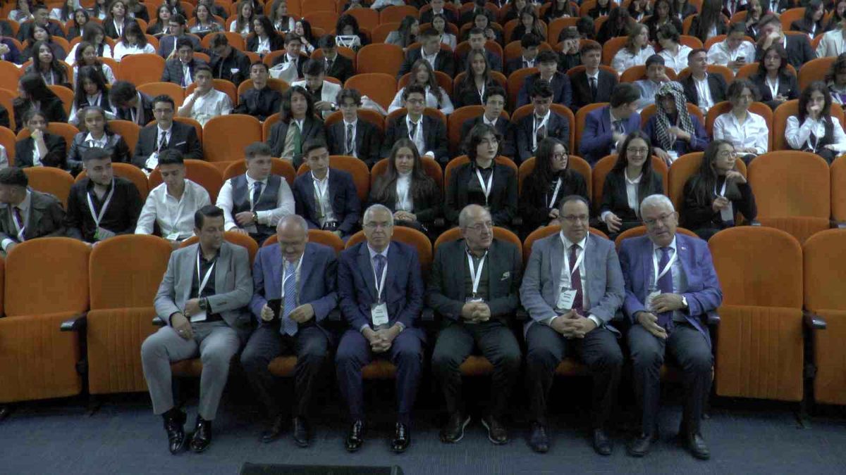 Tekden Fen ve Anadolu Lisesi\'nde MUNEX\'23 Konferansı düzenlendi