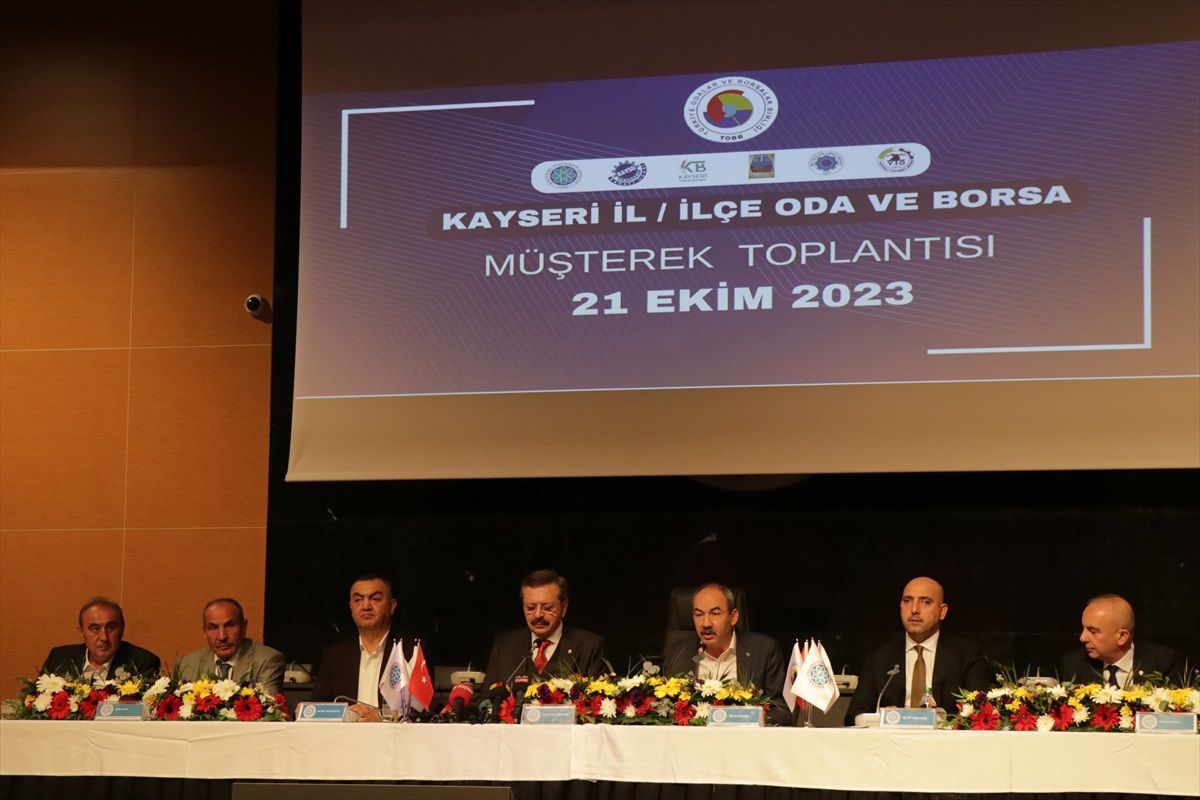 TOBB Başkanı Hisarcıklıoğlu, Kayseri\'de oda ve borsaların müşterek toplantısına katıldı