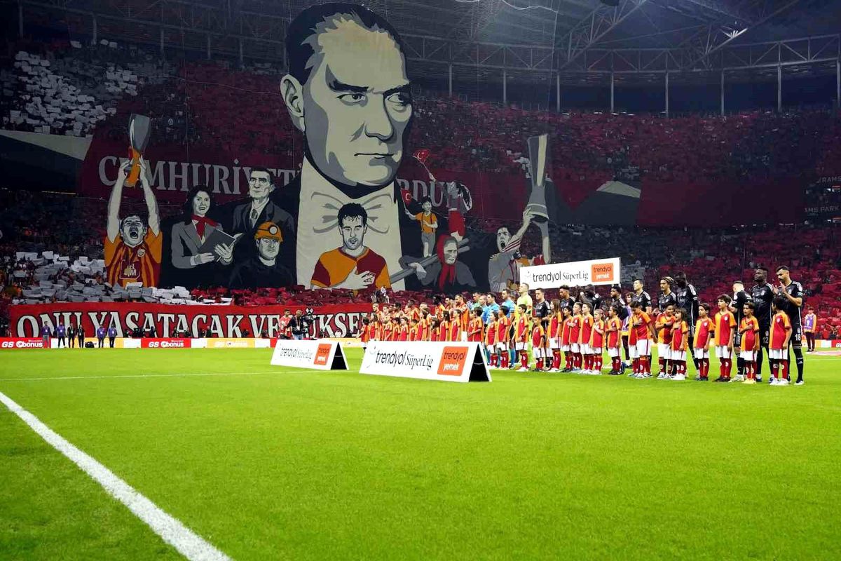 Trendyol Süper Lig: Galatasaray: 0 Beşiktaş: 0 (Maç devam ediyor)