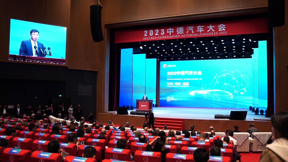 Çin-Almanya Otomobil Konferansı\'nda Yeni Enerjili Araçlar Gündemde