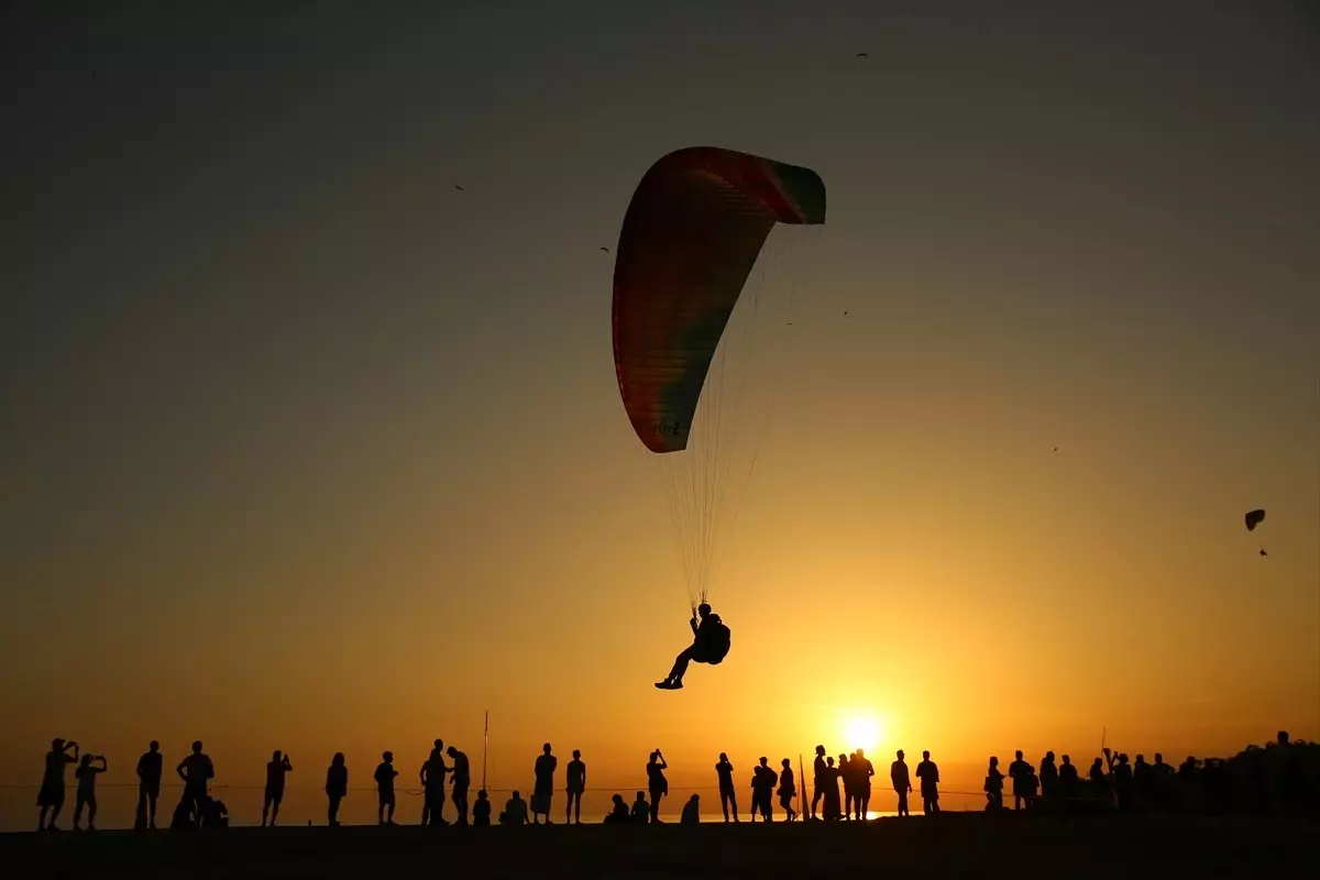 Fethiye\'de 23. Uluslararası Ölüdeniz Hava Oyunları Festivali Tamamlandı