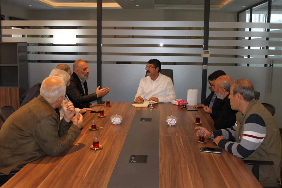 AK Parti Batman Milletvekili Ferhat Nasıroğlu, kentte çeşitli görüşmeler gerçekleştirdi