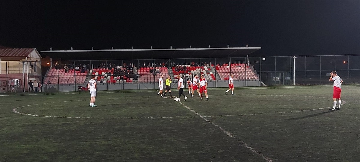 Bafra\'da Cumhuriyet Kupası Futbol Turnuvası Başladı