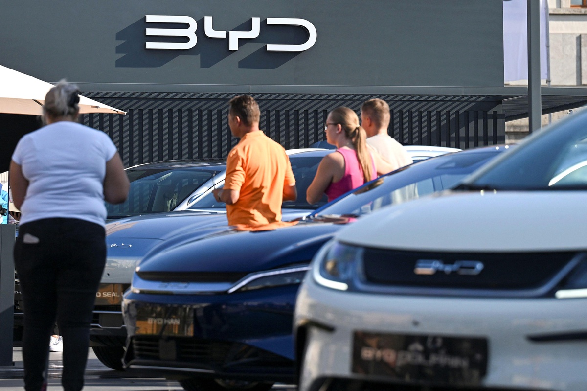 BYD: Tesla\'nın en büyük rakibi, elektrikli araç piyasasında nasıl büyüdü?