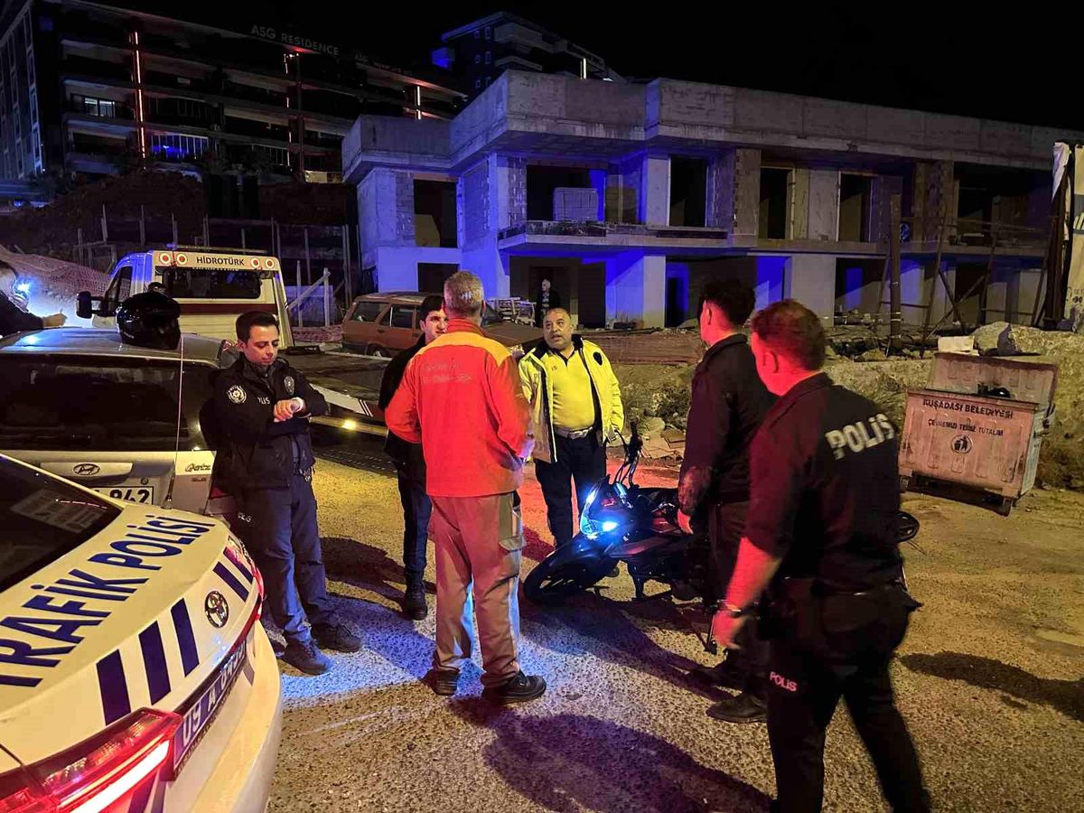 Kuşadası\'nda Ehliyetsiz Motosiklet Sürücüsüne 27 Bin TL Cezası