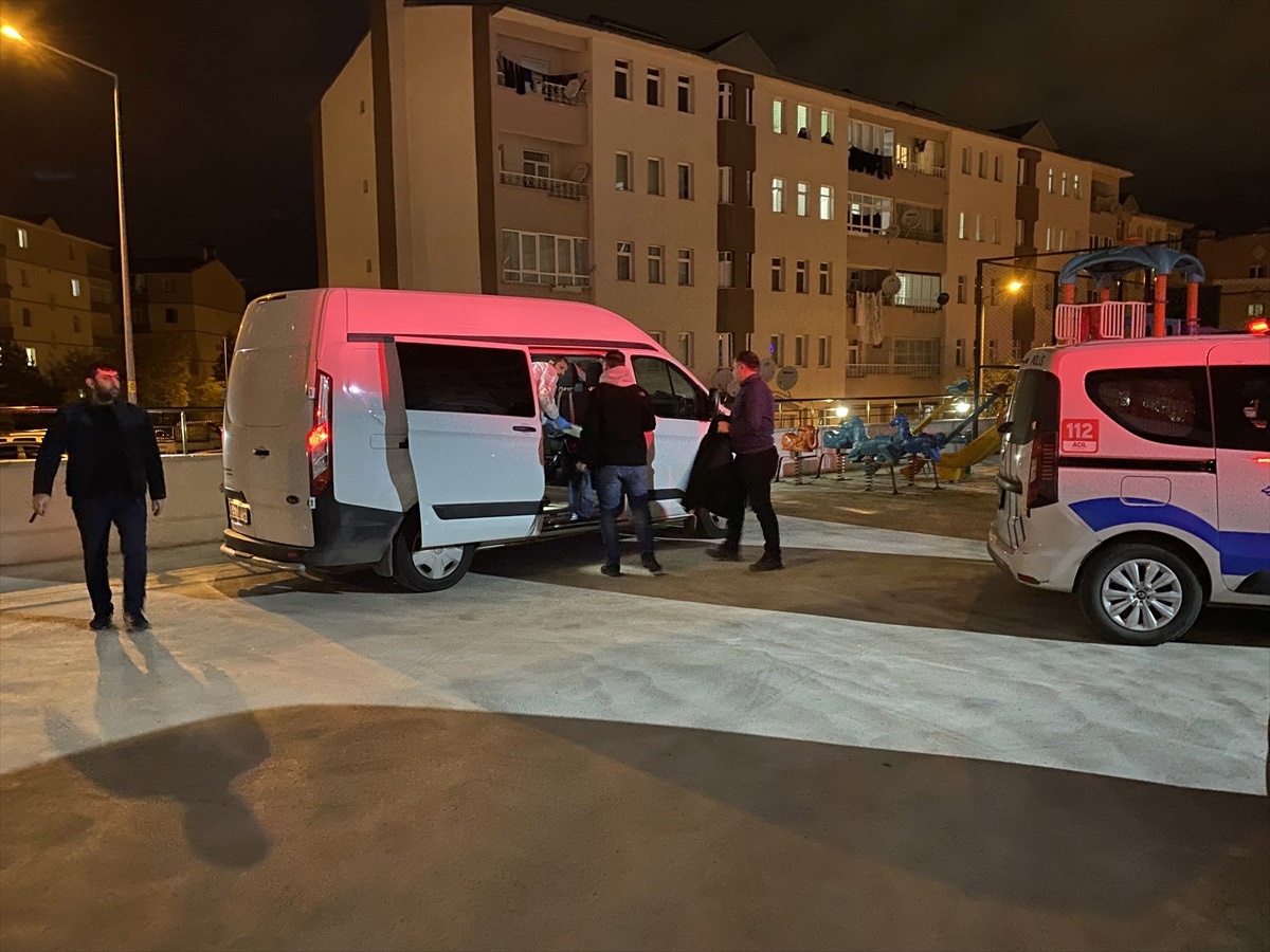 Erzurum\'da Eski Eşi ve Bakıcının Oğlunu Bıçaklayan Kişi Tutuklandı